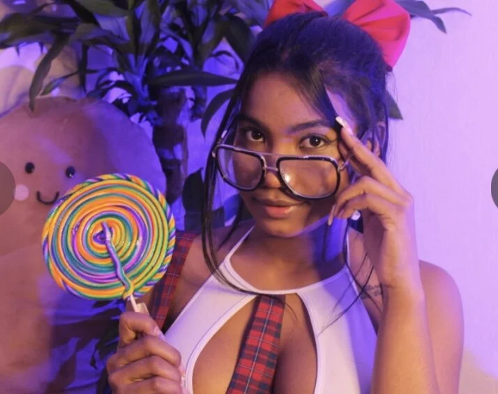 XXX Porn Photo of Nude sharlottxl 1