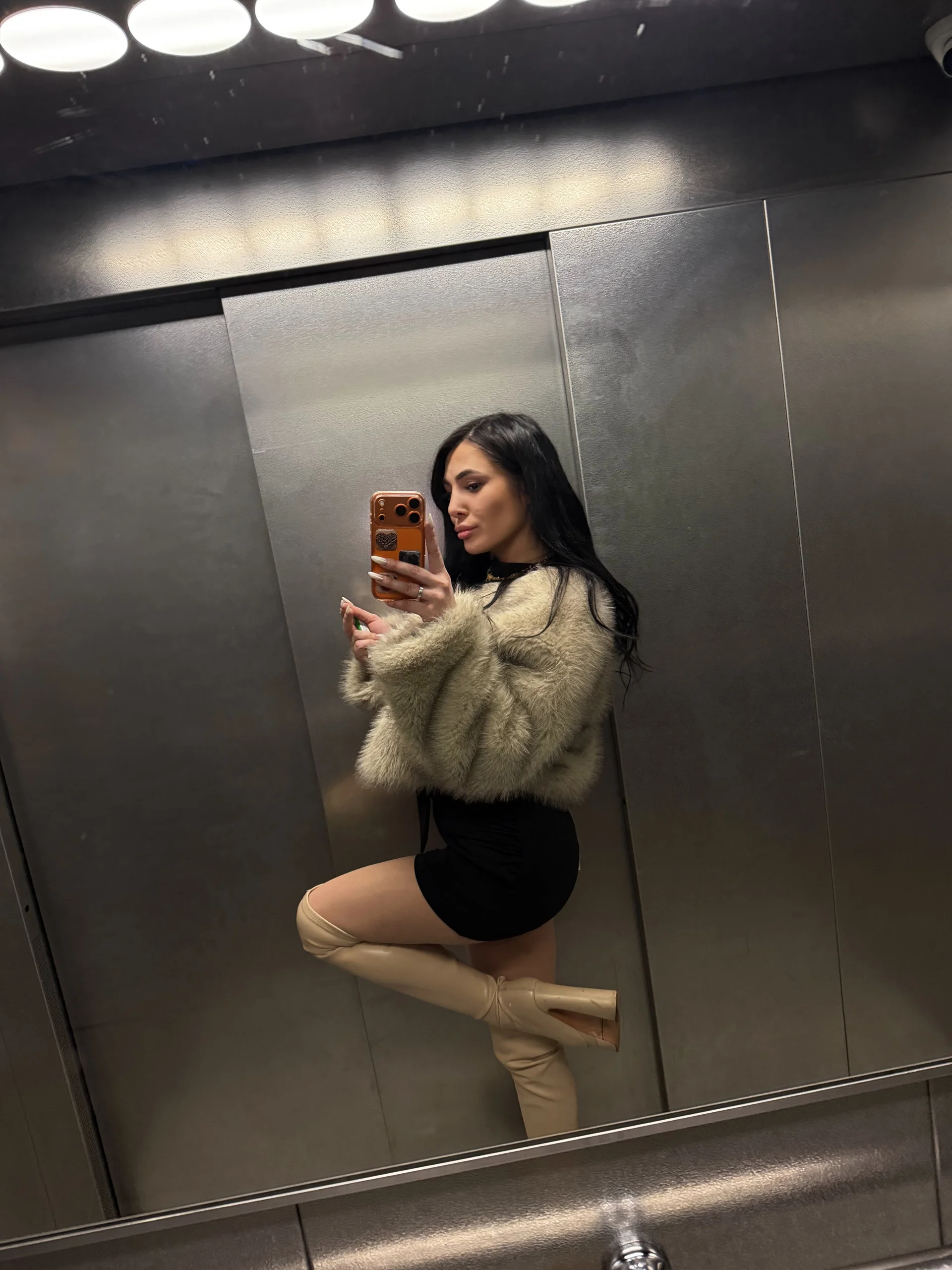 XXX Porn Photo of Nude LucyGonzales 4