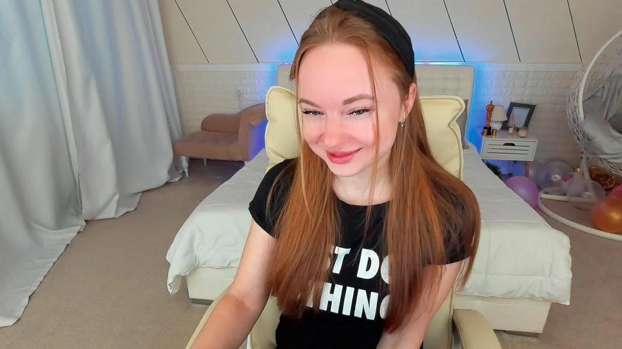 XXX Porn Photo of Nude MiaRedFox 1