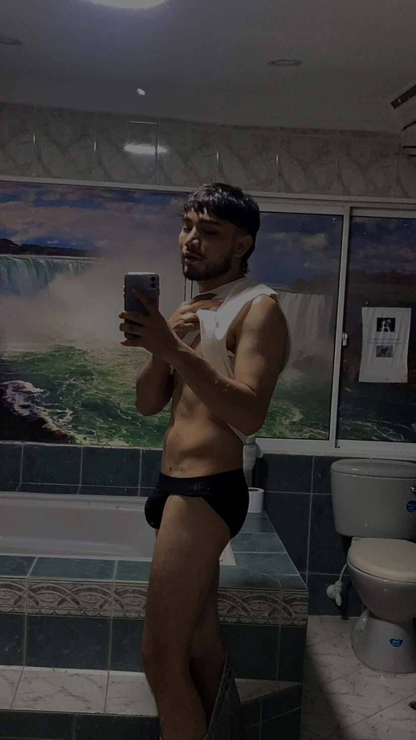 XXX Porn Photo of Nude DylanC_ 10