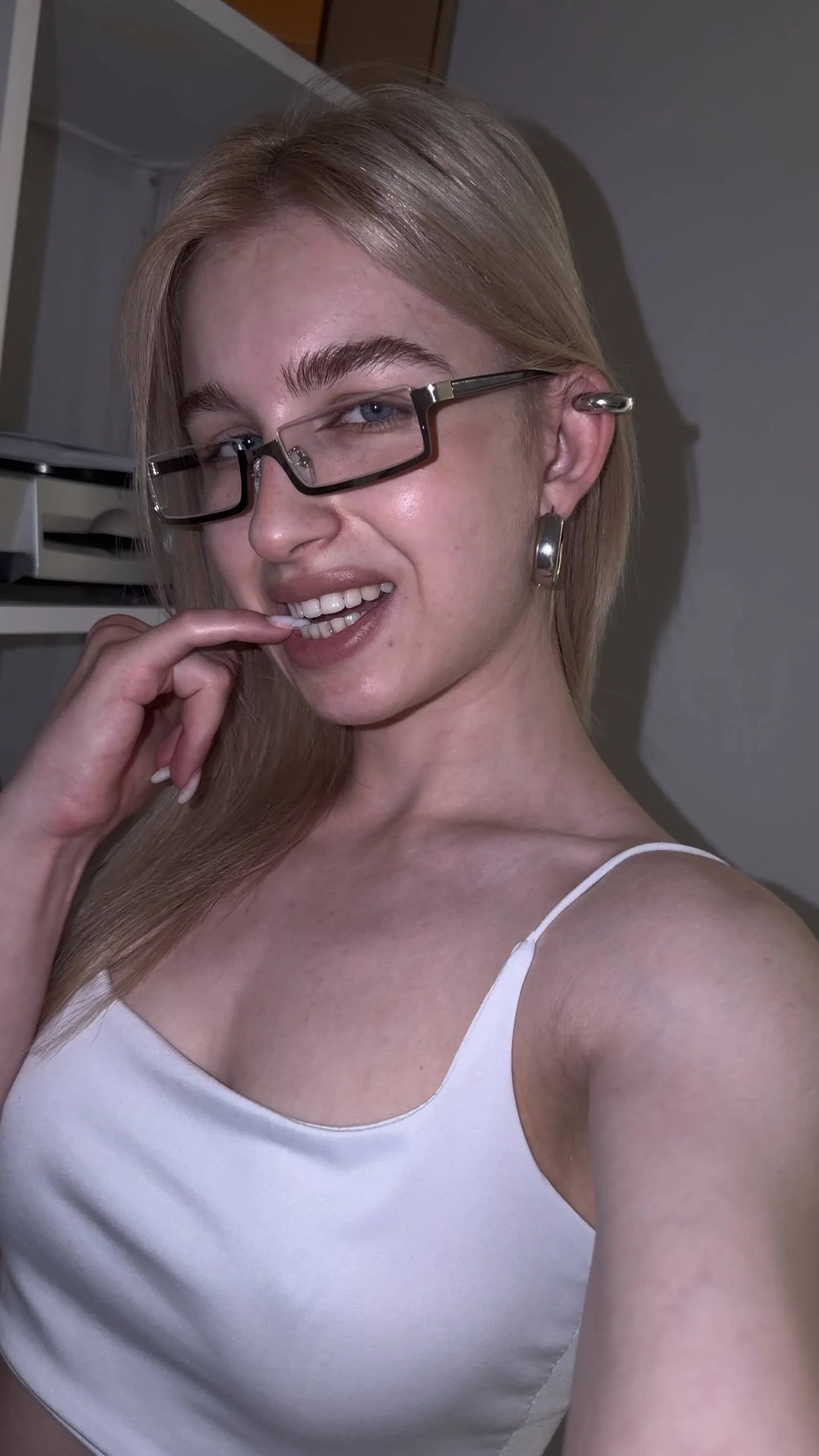 XXX Porn Photo of Nude MonaBurn 1