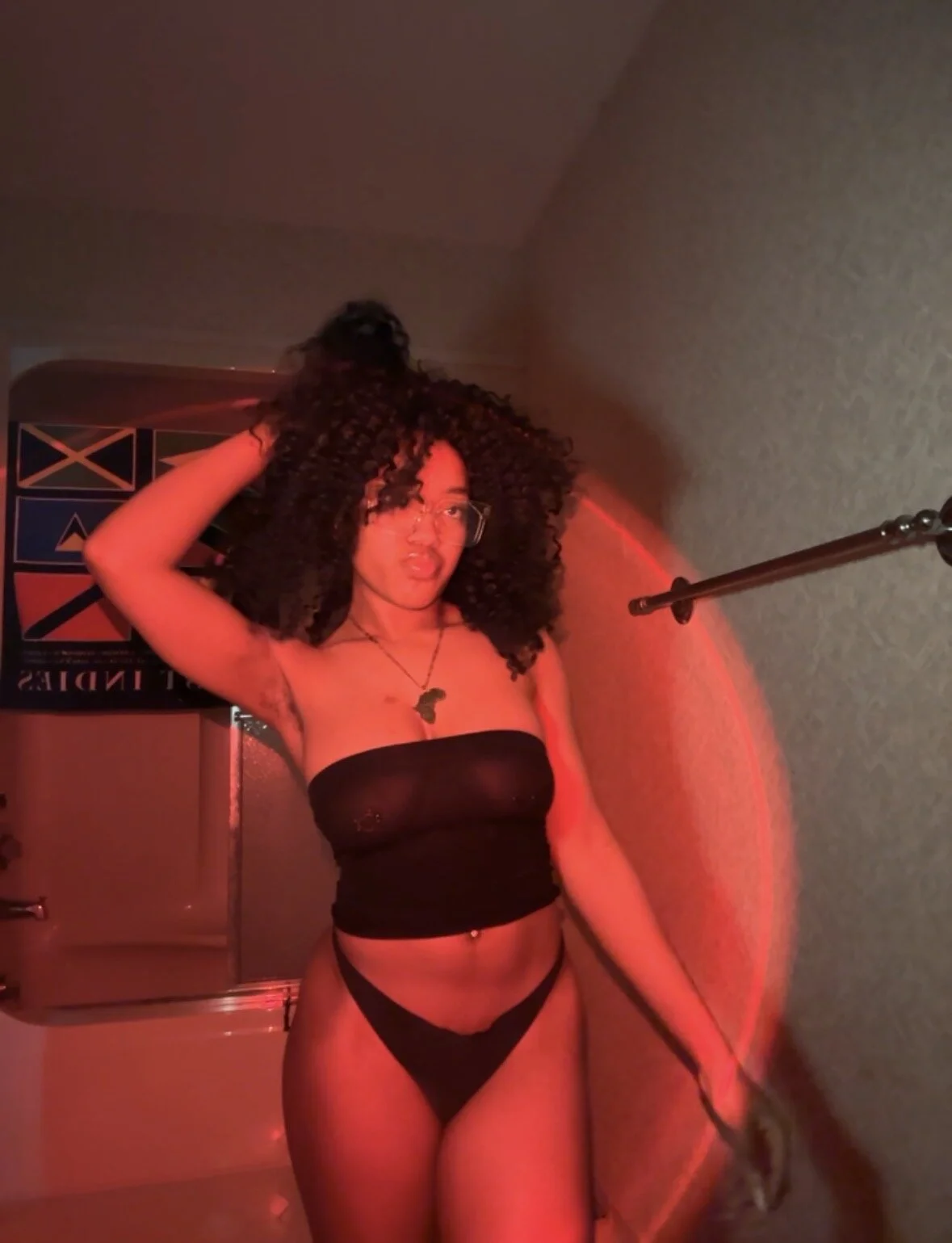 XXX Porn Photo of Nude lifeoftt_19xx 62