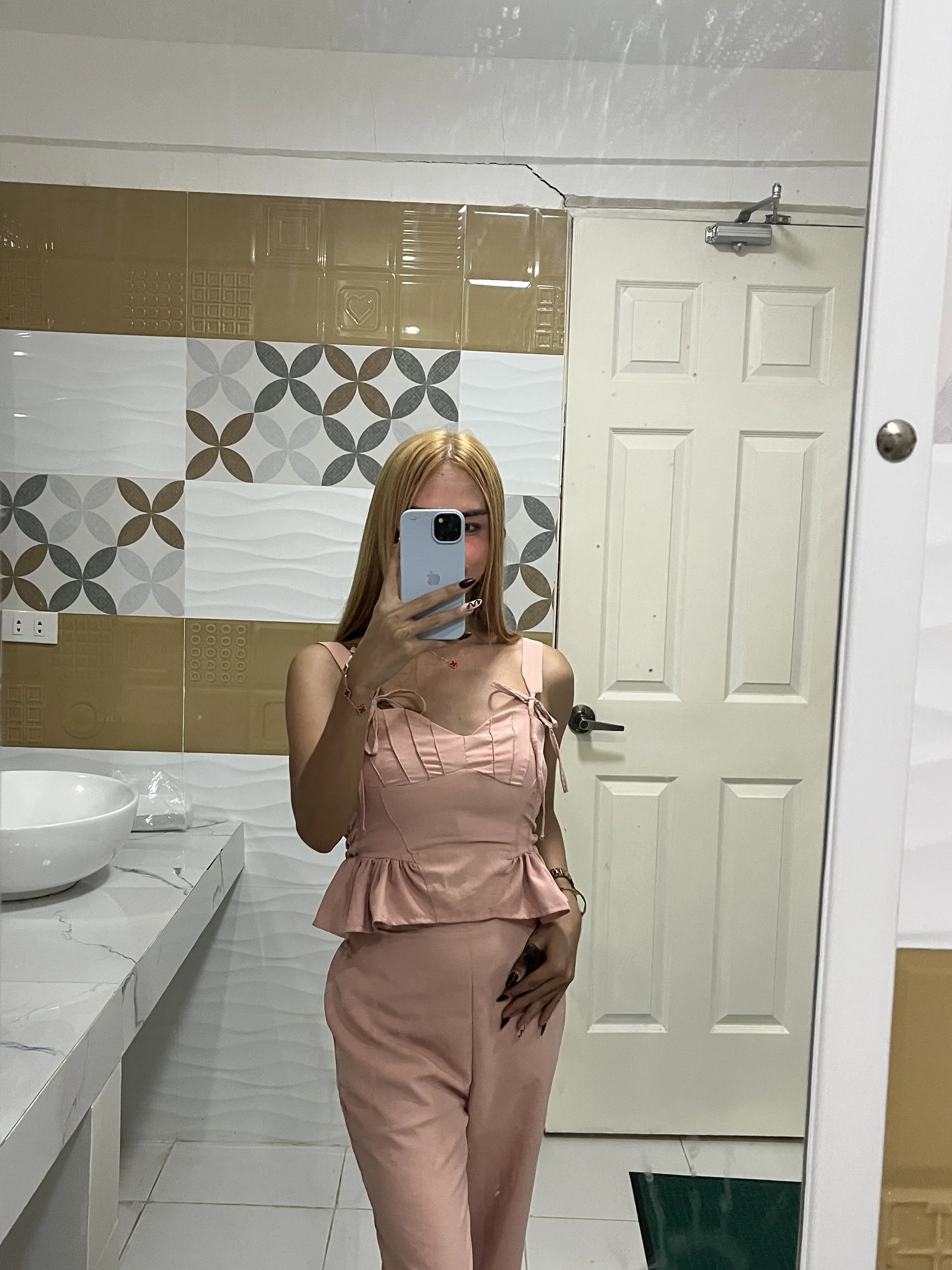 XXX Porn Photo of Nude SanyaCumSlot 6