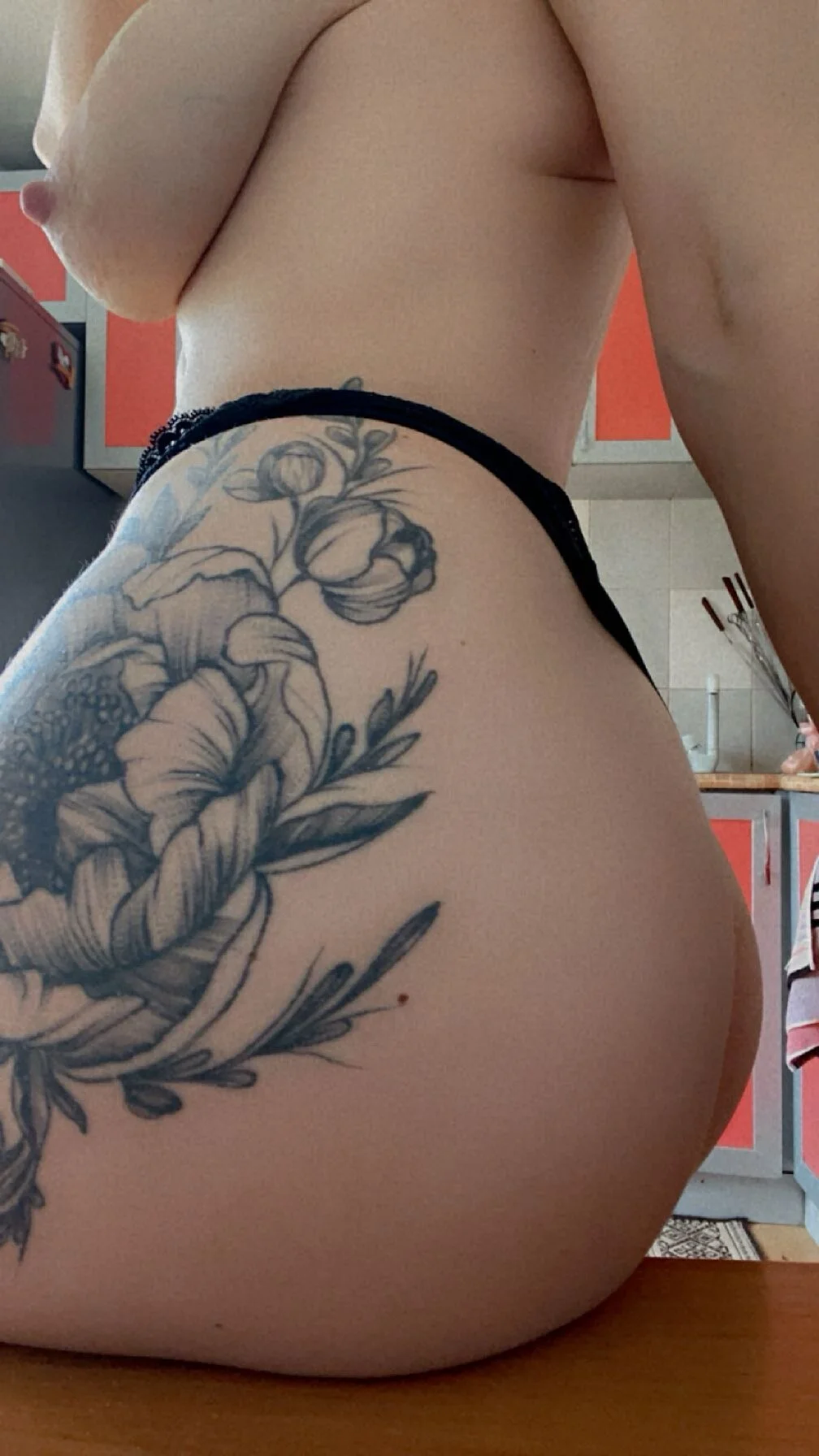 XXX Porn Photo of Nude SeducingYoghourt 7