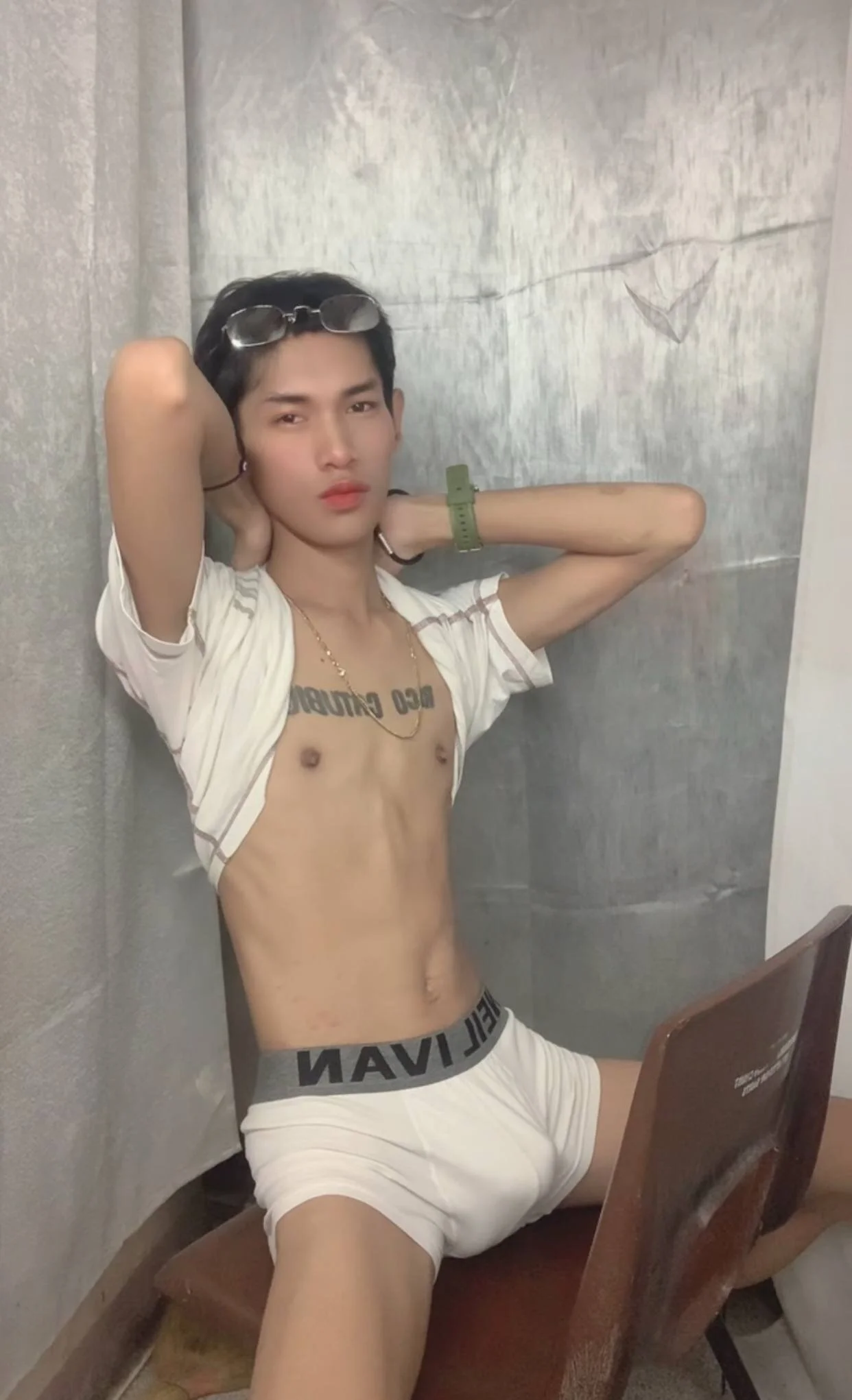 XXX Porn Photo of Nude riks_tyler 12