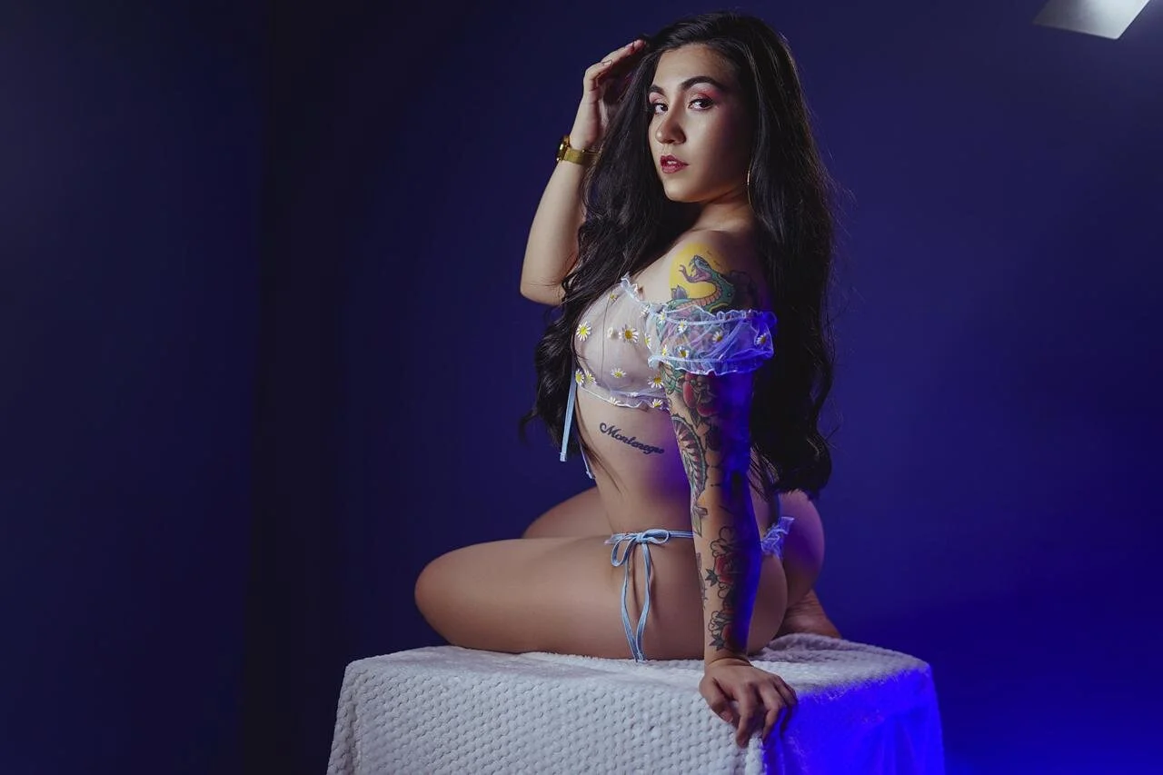 XXX Porn Photo of Nude KathiaJenner 14