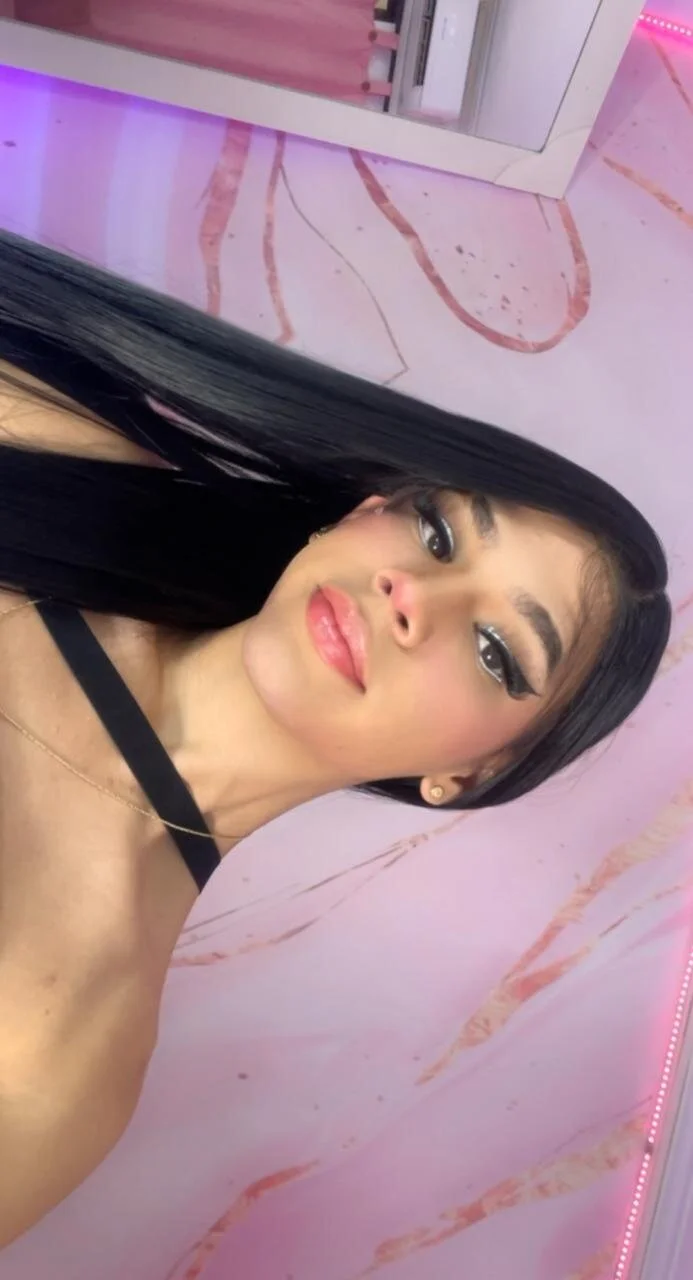 XXX Porn Photo of Nude chloebigcockxx 1