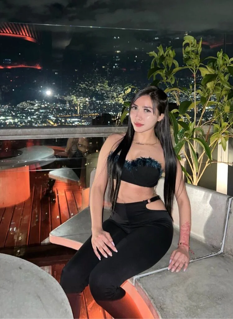 XXX Porn Photo of Nude angeline_lara 6