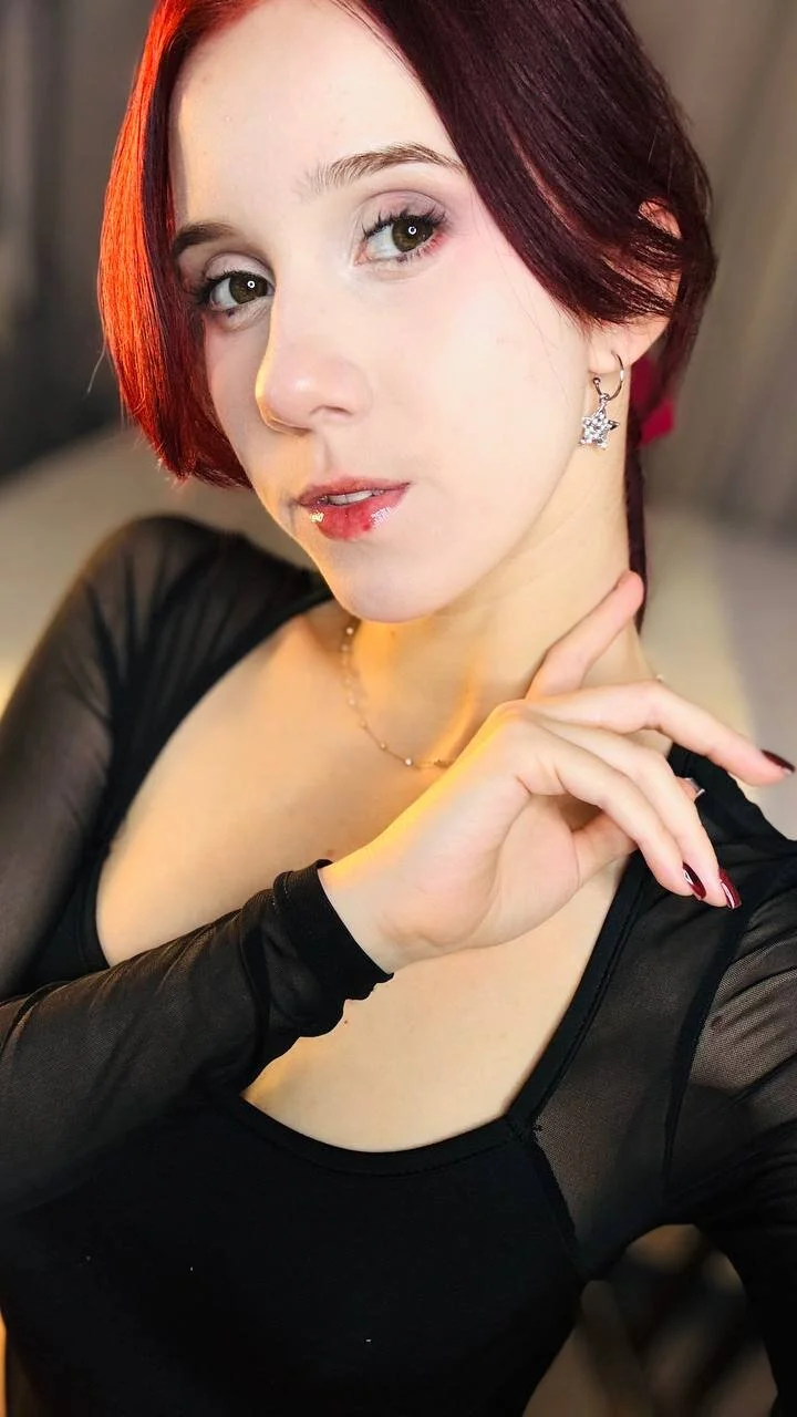 XXX Porn Photo of Nude Dearly_Emily 9