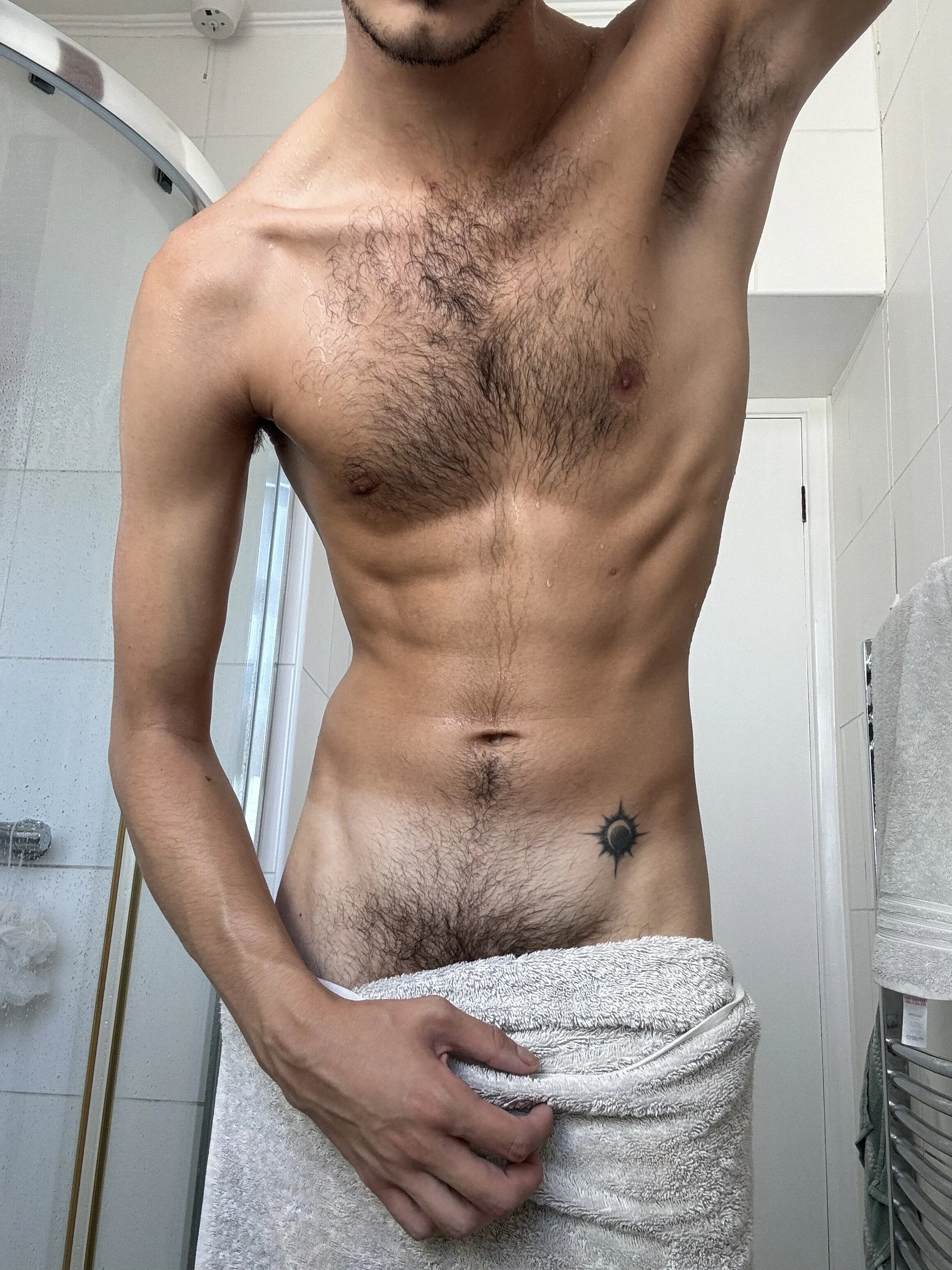 XXX Porn Photo of Nude yungn-hung 5