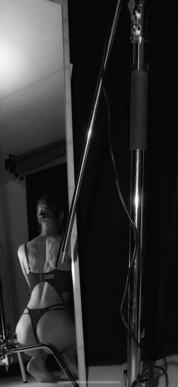 XXX Porn Photo of Nude ManiFreyja 5