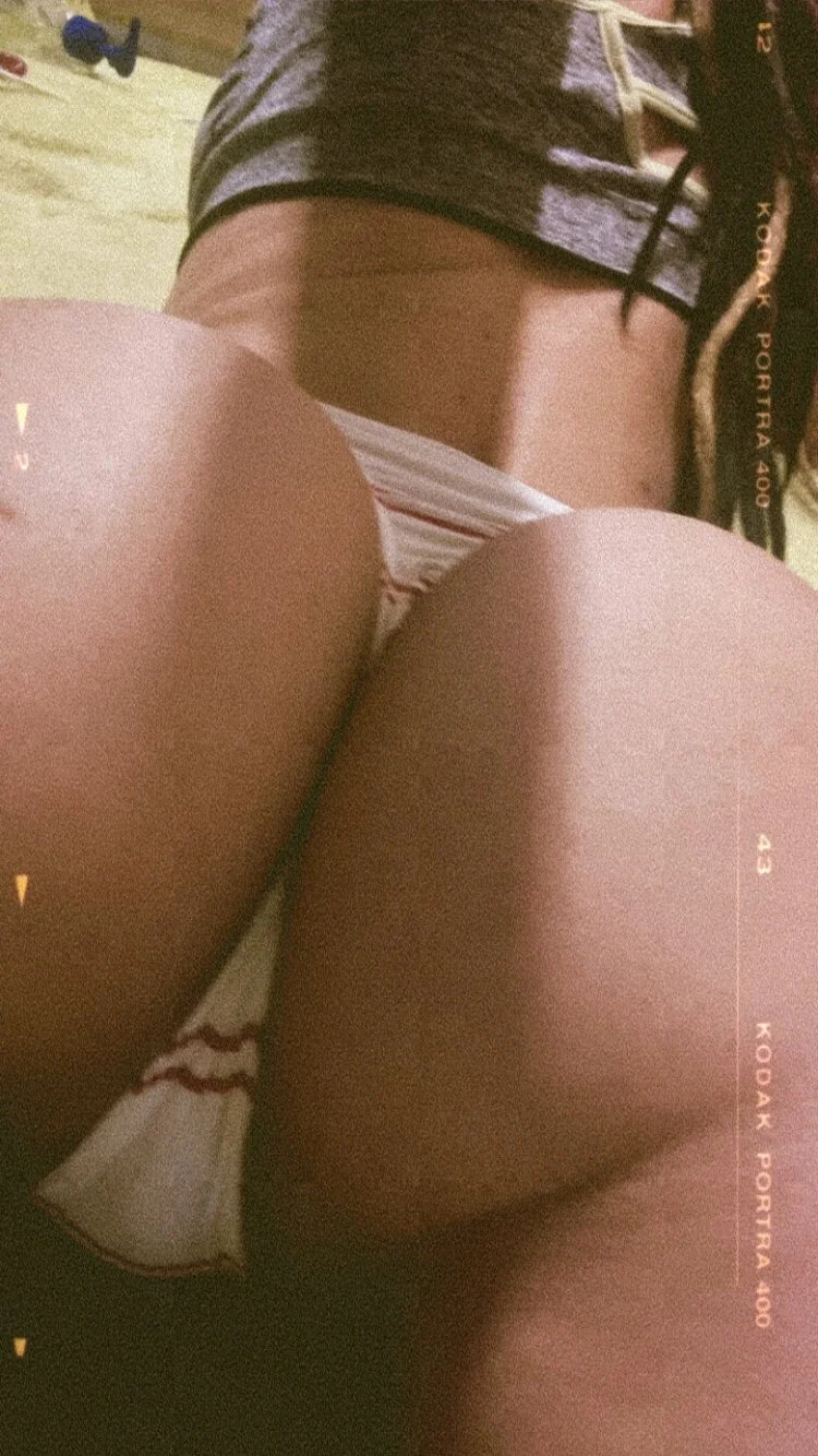 XXX Porn Photo of Nude Elisa_Happylegs 6