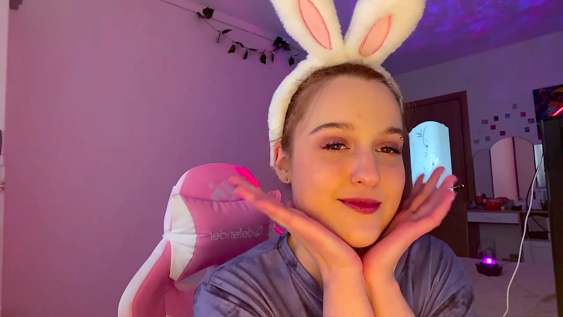 XXX Porn Photo of Nude TrixyPaw 3
