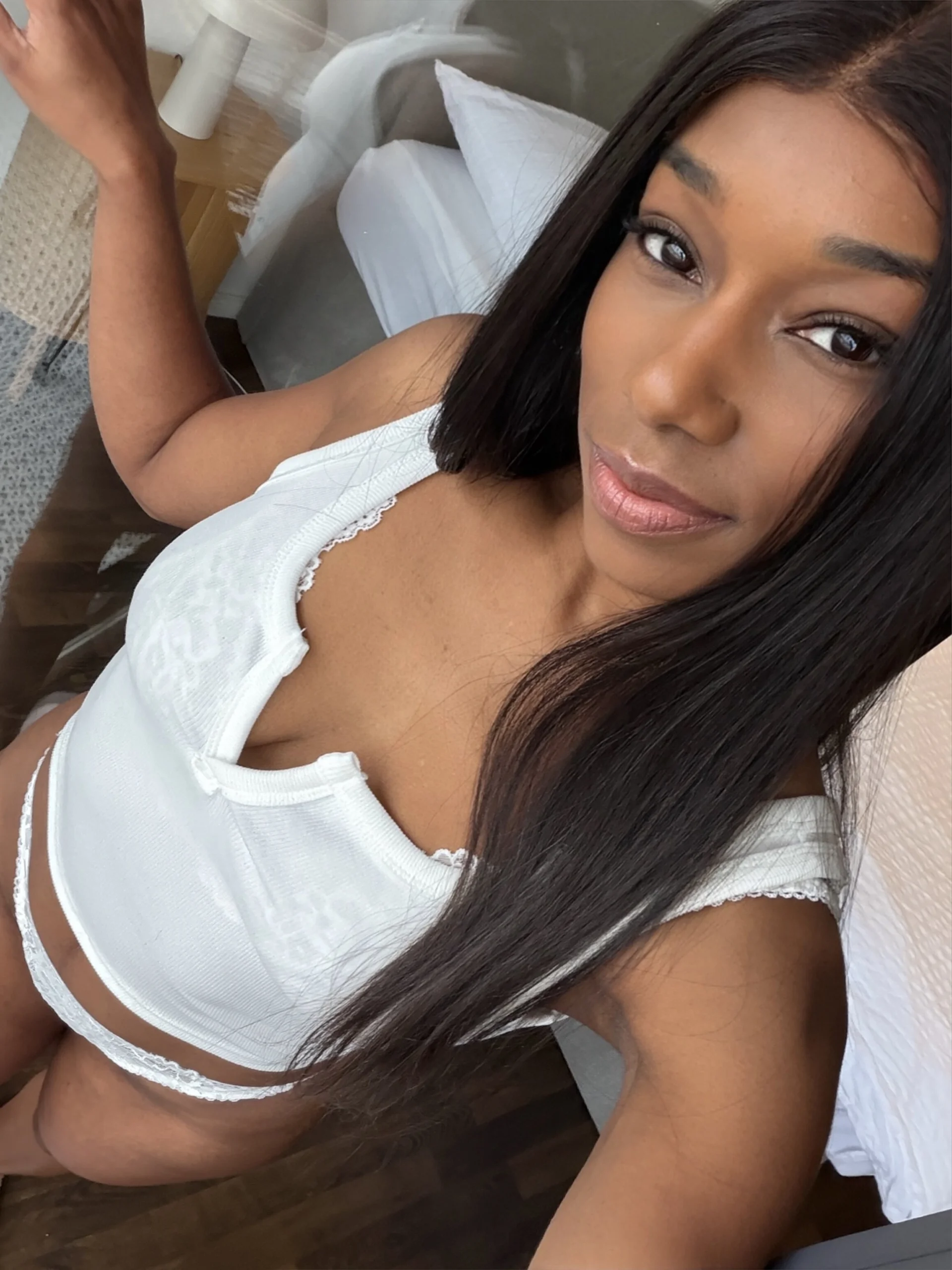 XXX Porn Photo of Nude smileybabe 6