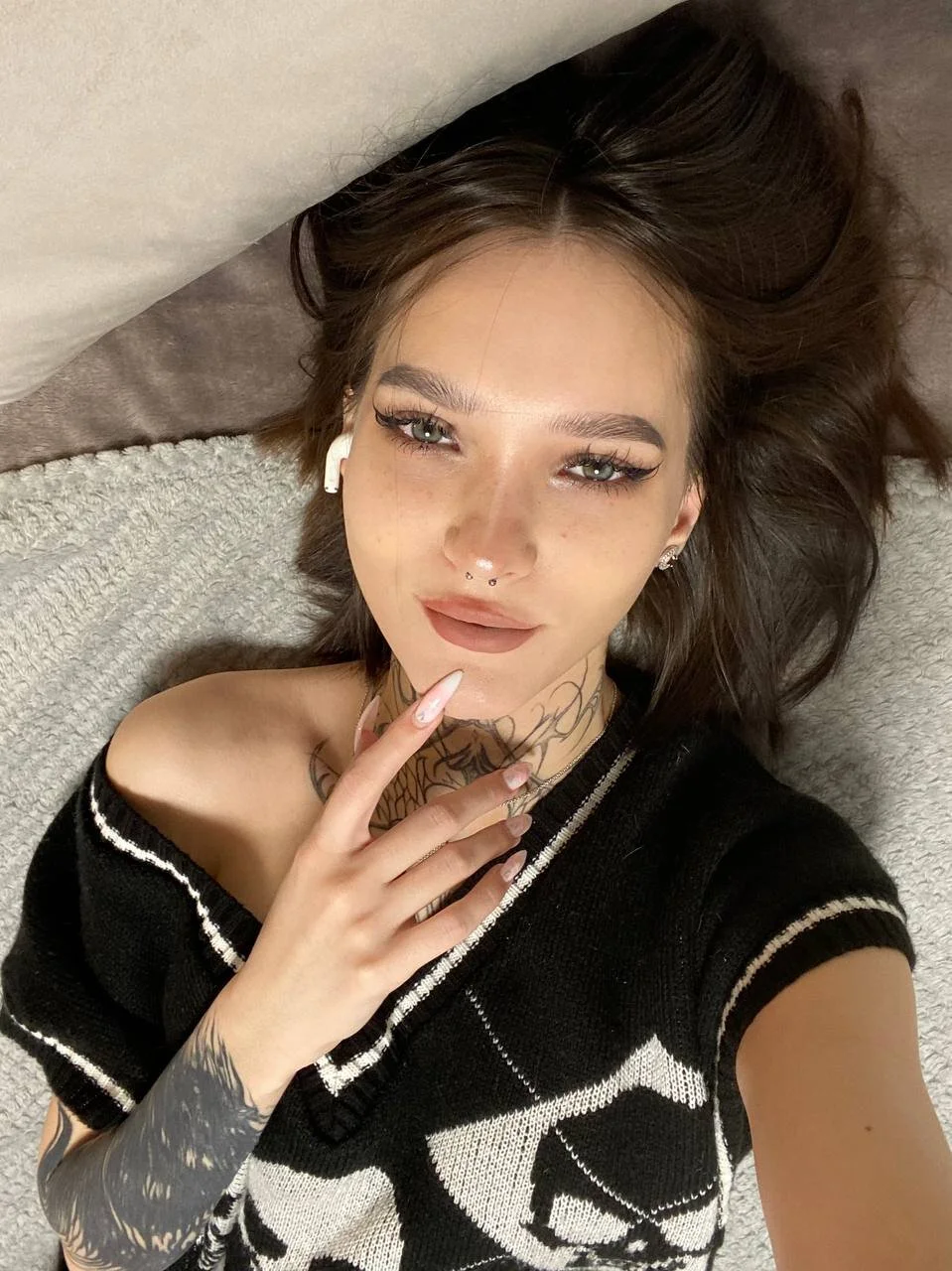 XXX Porn Photo of Nude Selena_Sharp 24