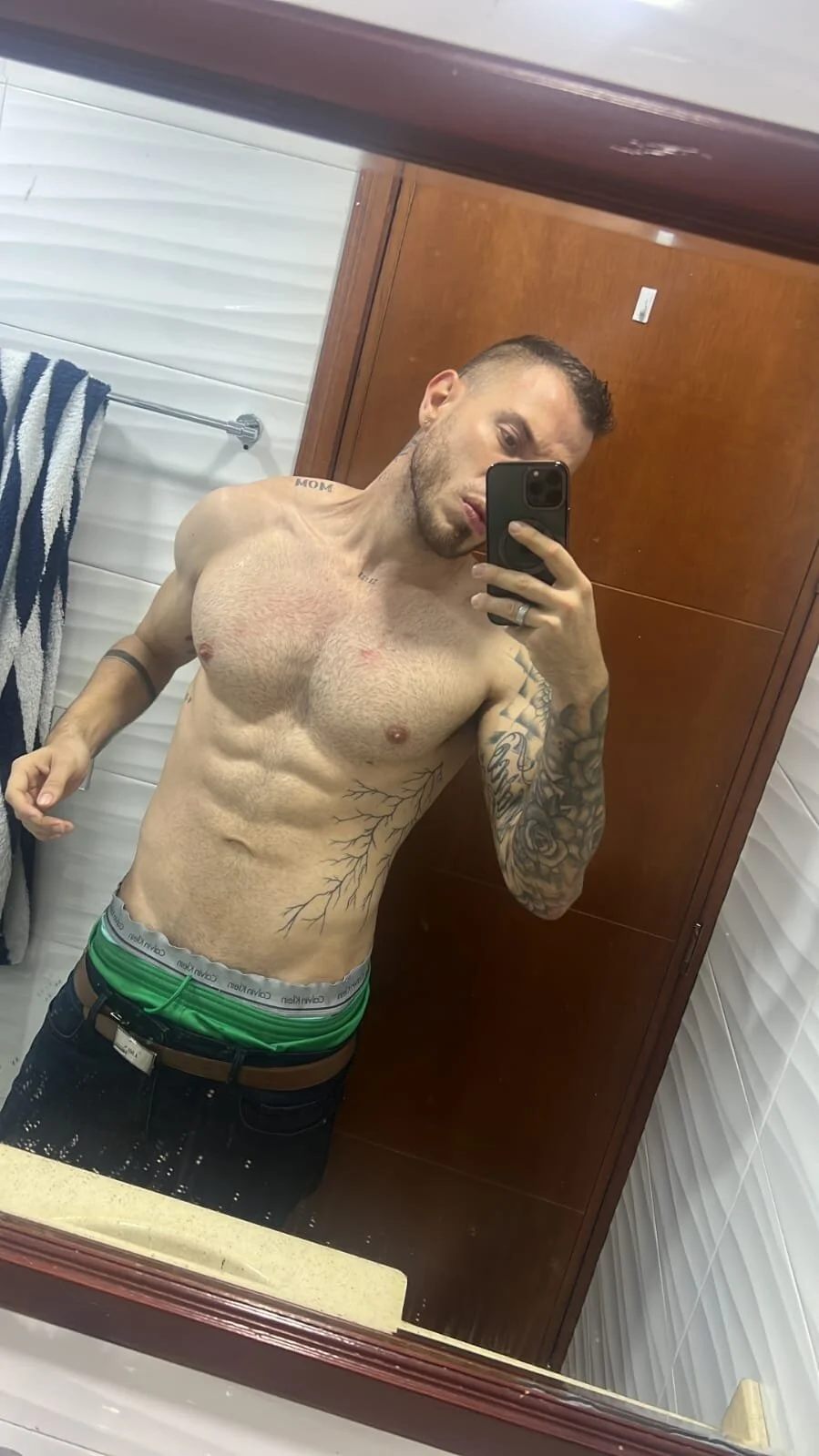 XXX Porn Photo of Nude Dra-Dr-Fitness 19