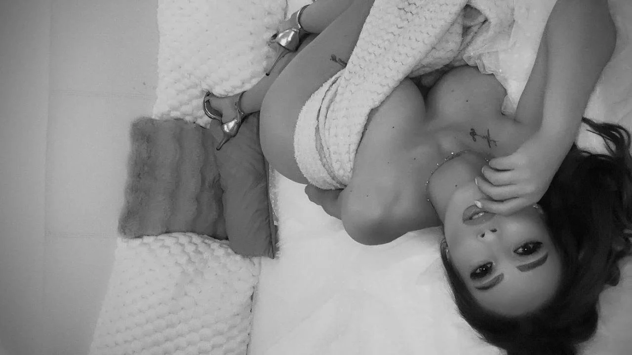 XXX Porn Photo of Nude AlleRose 15