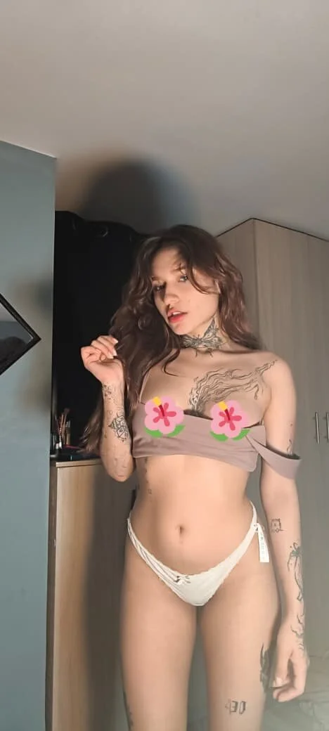 XXX Porn Photo of Nude charlotte_and_liam_ 21