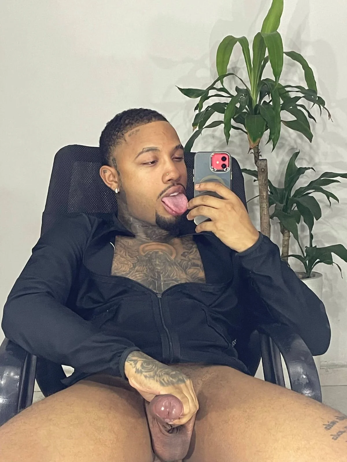 XXX Porn Photo of Nude Bdarenth007 5