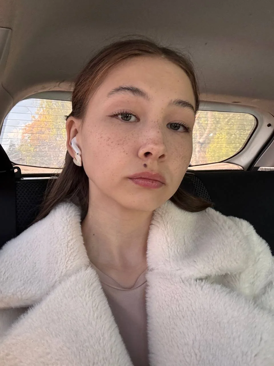 XXX Porn Photo of Nude luna_young 11