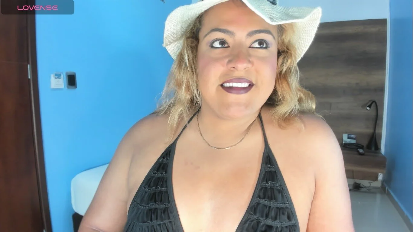 XXX Porn Photo of Nude KIARAMARSHALLWELLZ 5