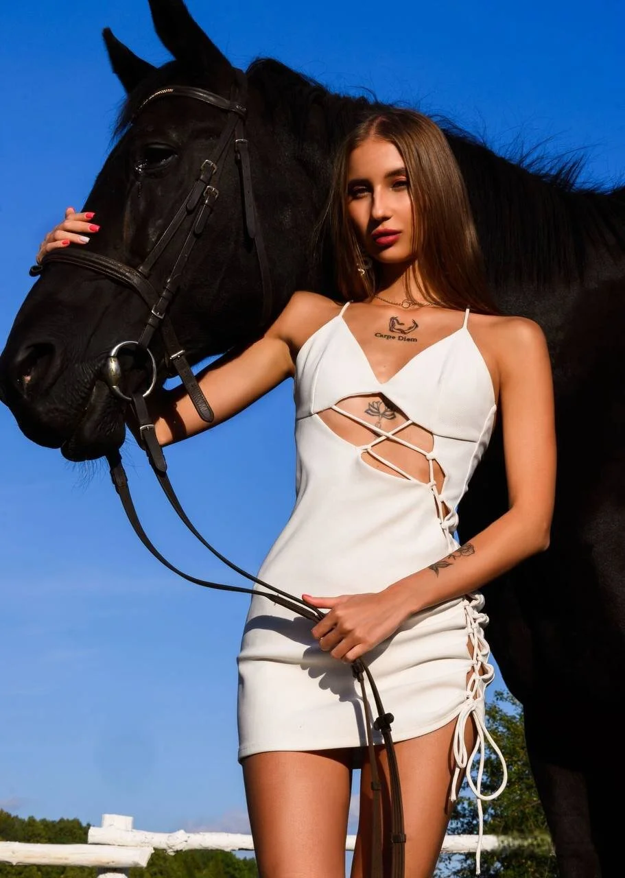 XXX Porn Photo of Nude IrisJones 7