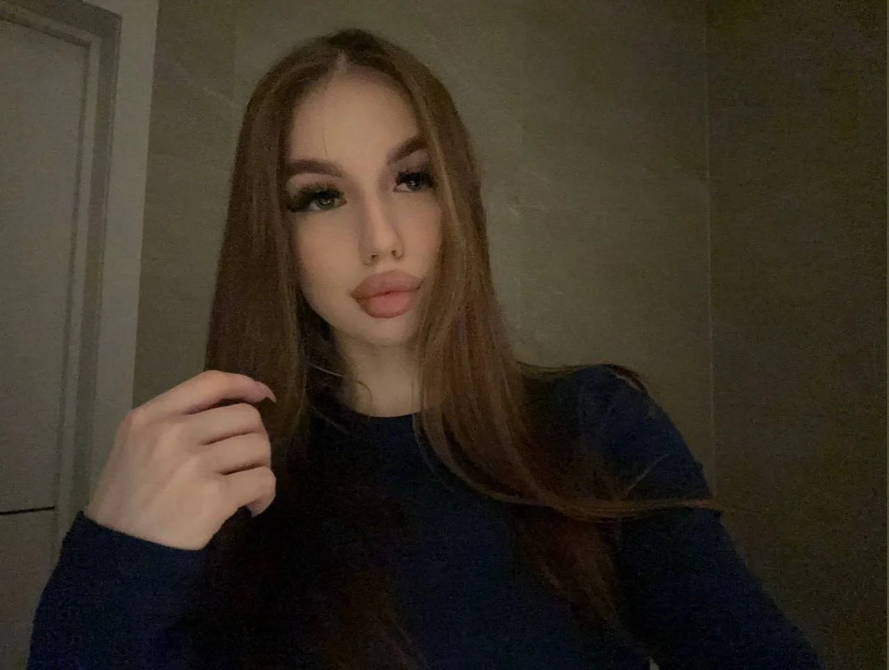XXX Porn Photo of Nude kira_bri 1