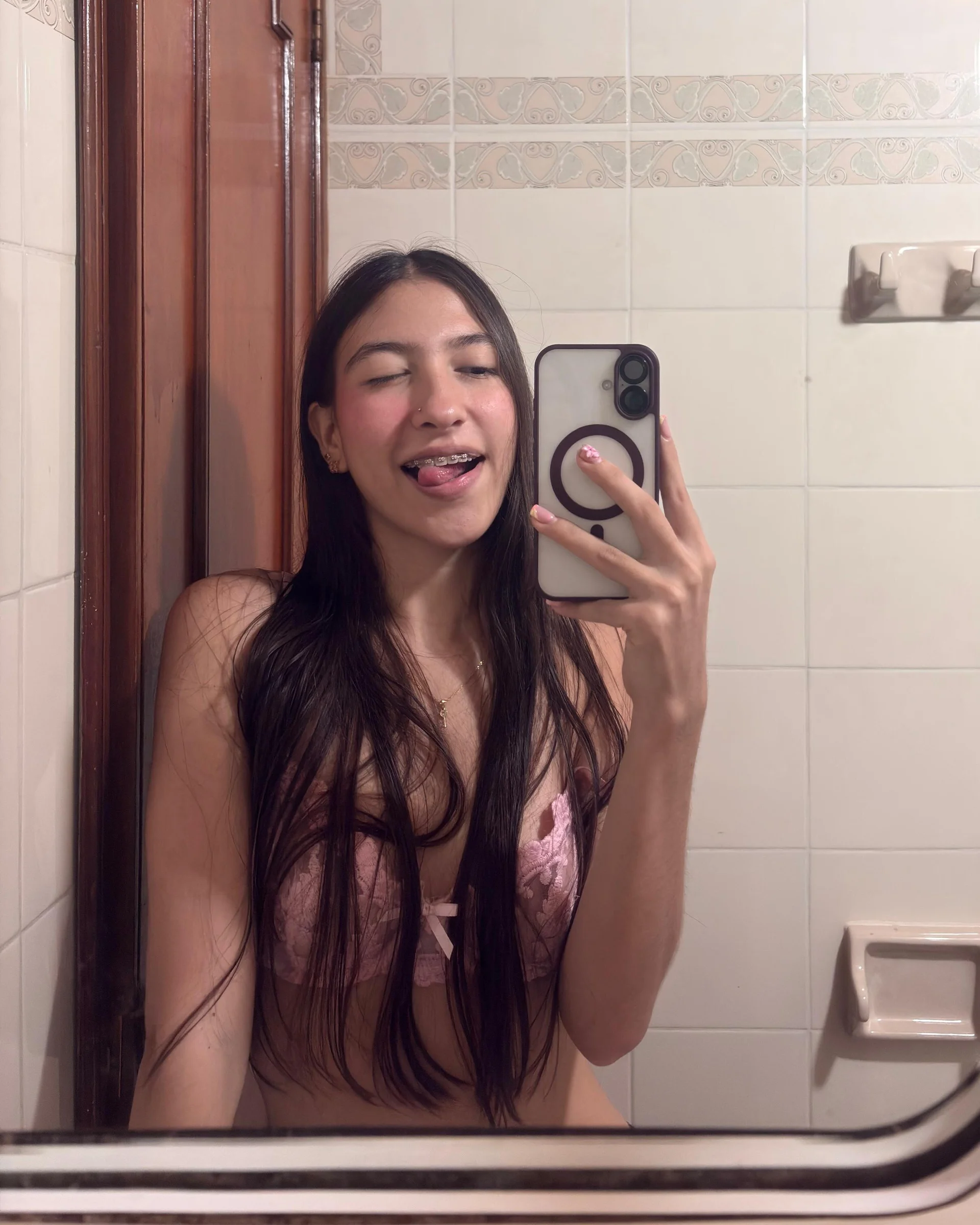 XXX Porn Photo of Nude sara_heed 5