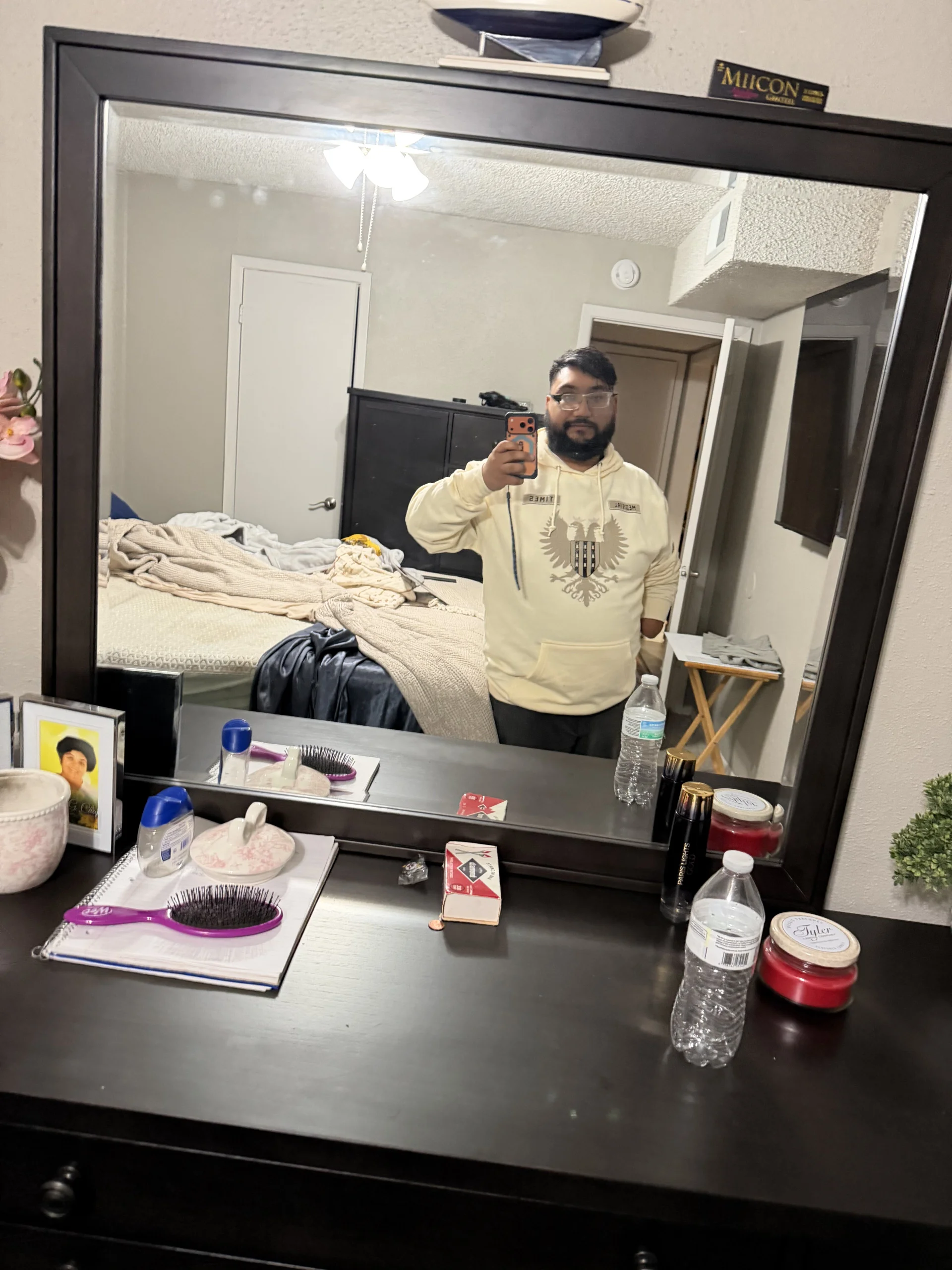 XXX Porn Photo of Nude bi-guyviviancam 1