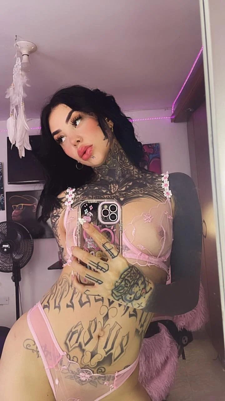 XXX Porn Photo of Nude Valerykat_ 19