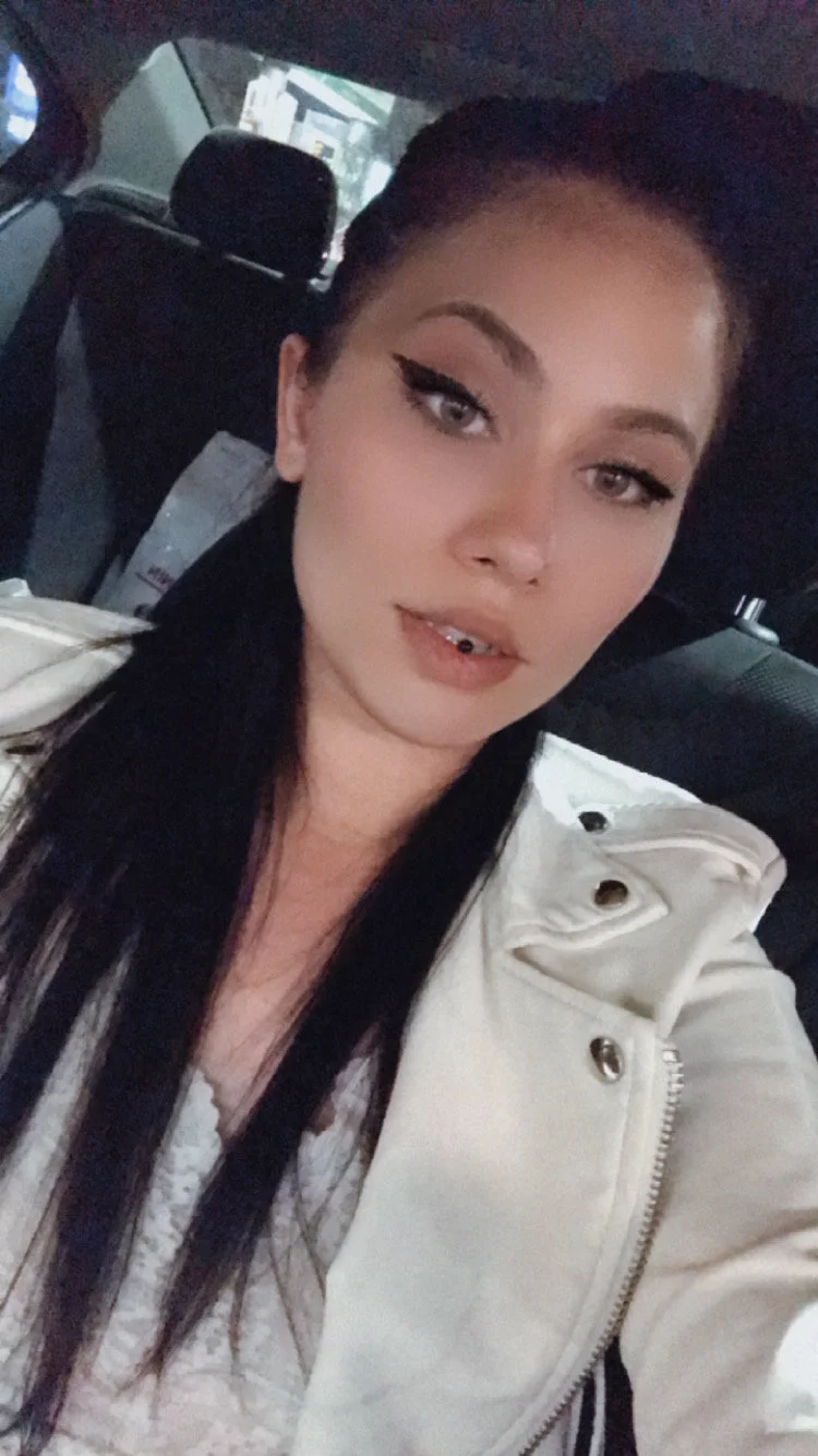 XXX Porn Photo of Nude DesireeAnn 10