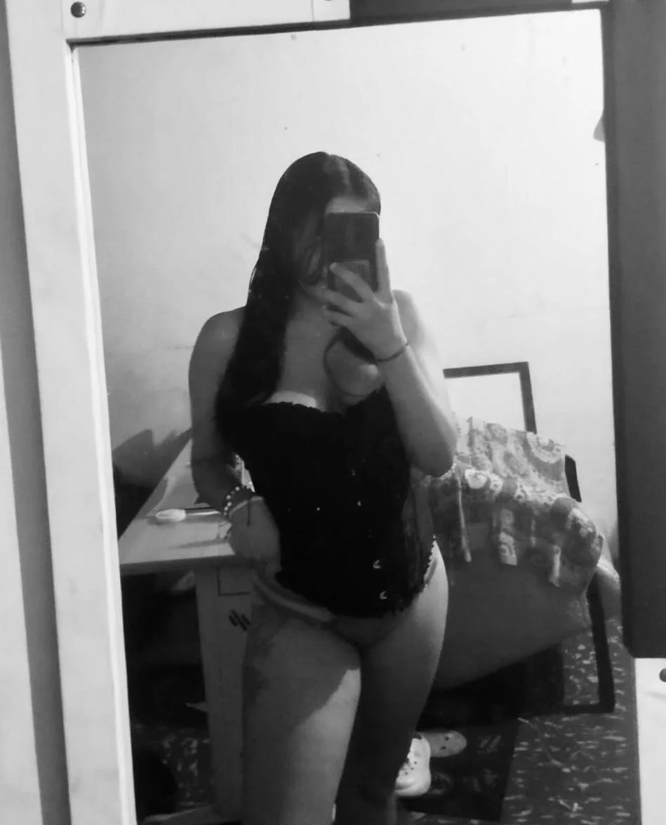 XXX Porn Photo of Nude Naia_Stant 1