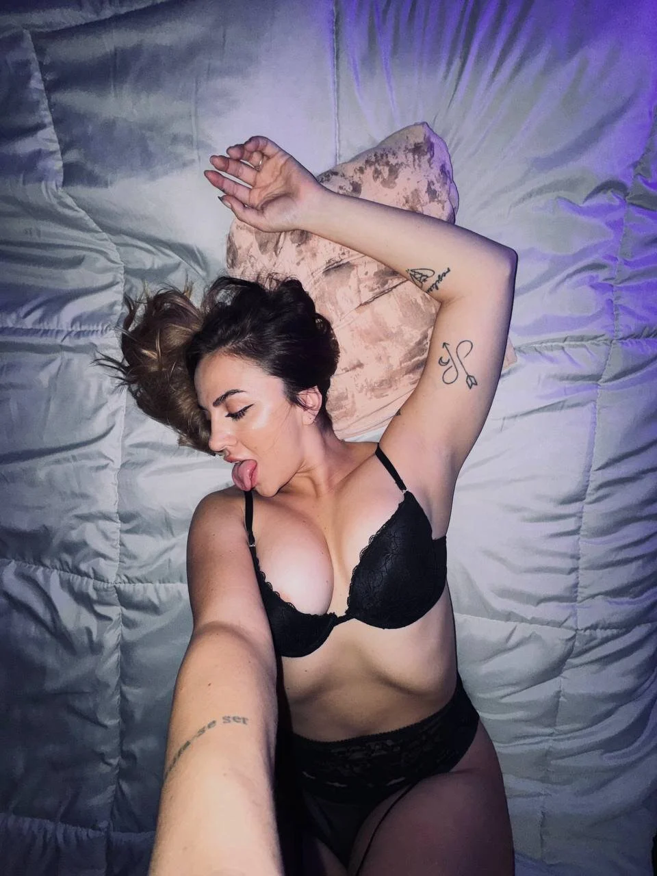 XXX Porn Photo of Nude isyourgirlolivia 2