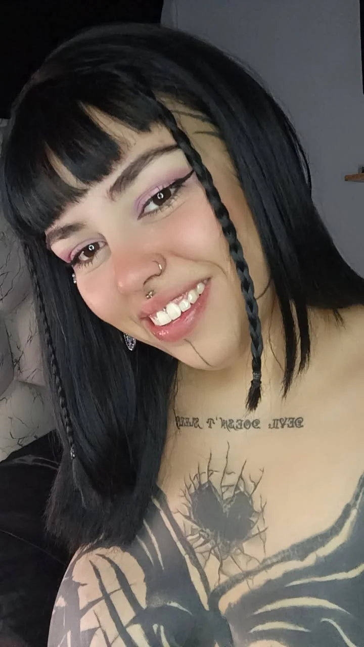 XXX Porn Photo of Nude Marlbolo_Rojo01 20