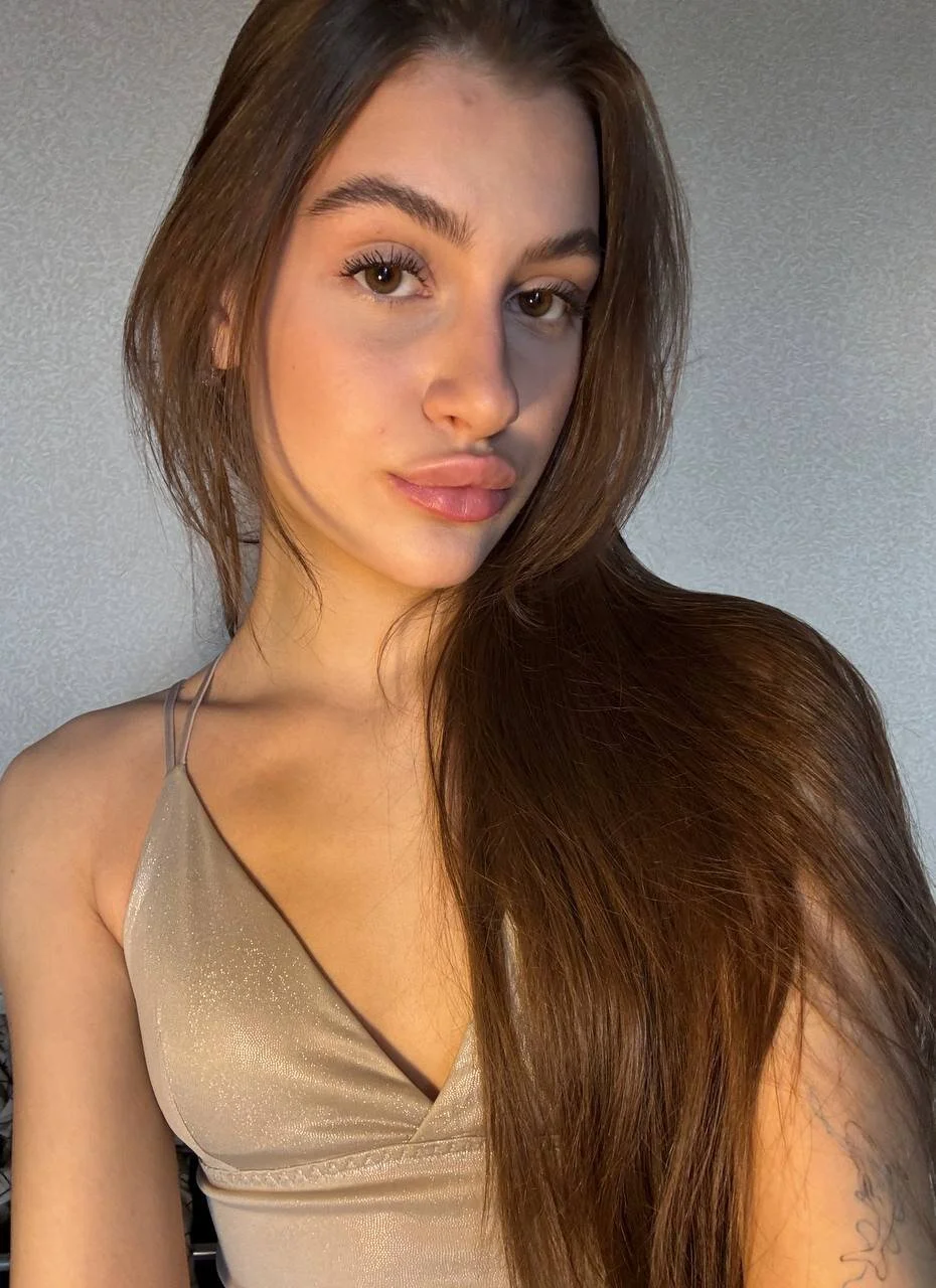 XXX Porn Photo of Nude LiseVener 30