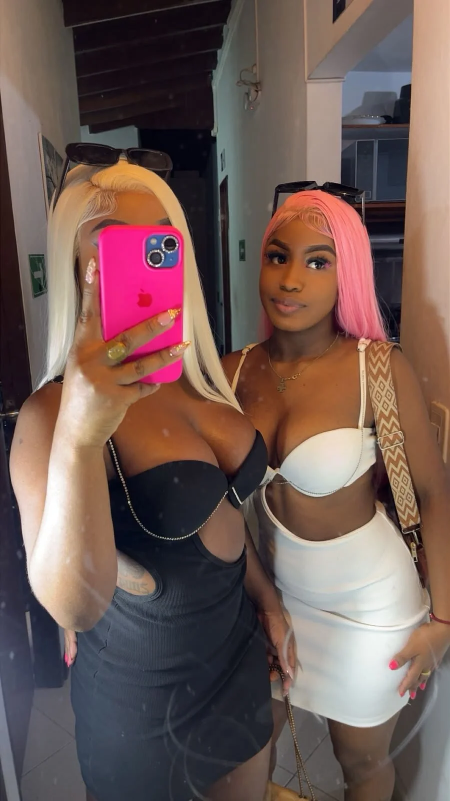 XXX Porn Photo of Nude Erika_and_helena 3