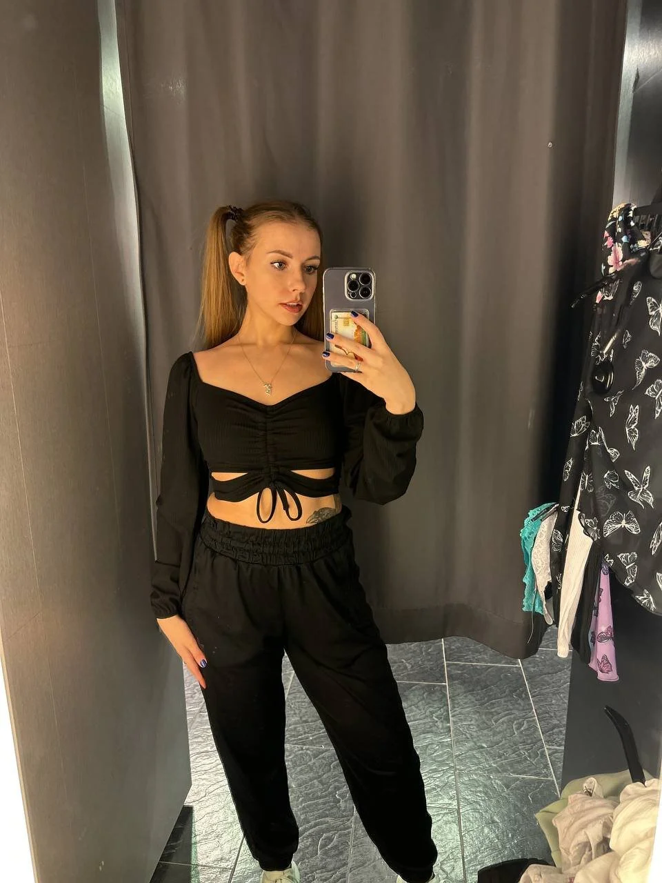 XXX Porn Photo of Nude Vikki_Cheese 24