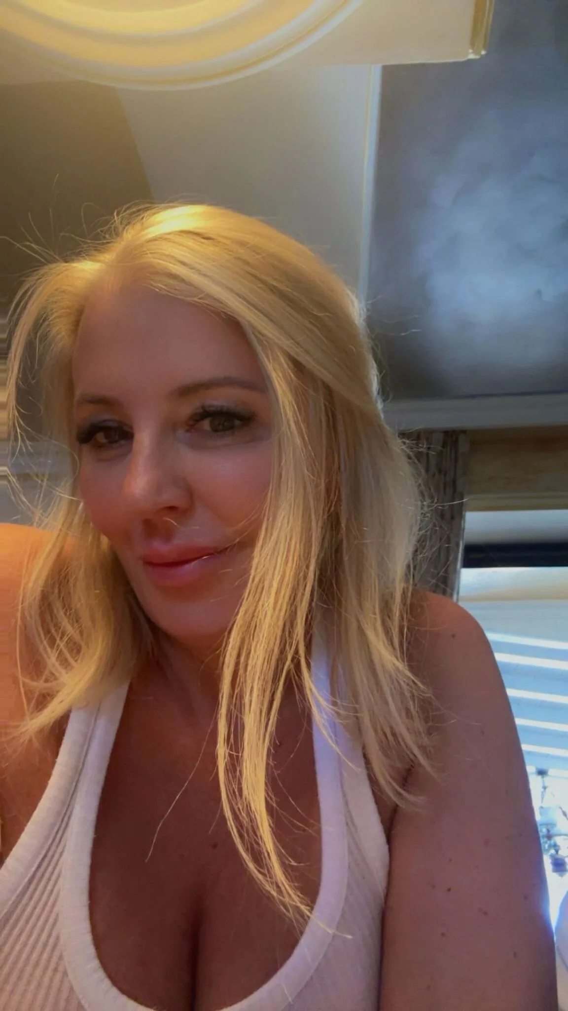XXX Porn Photo of Nude TUNDEROSE1 3