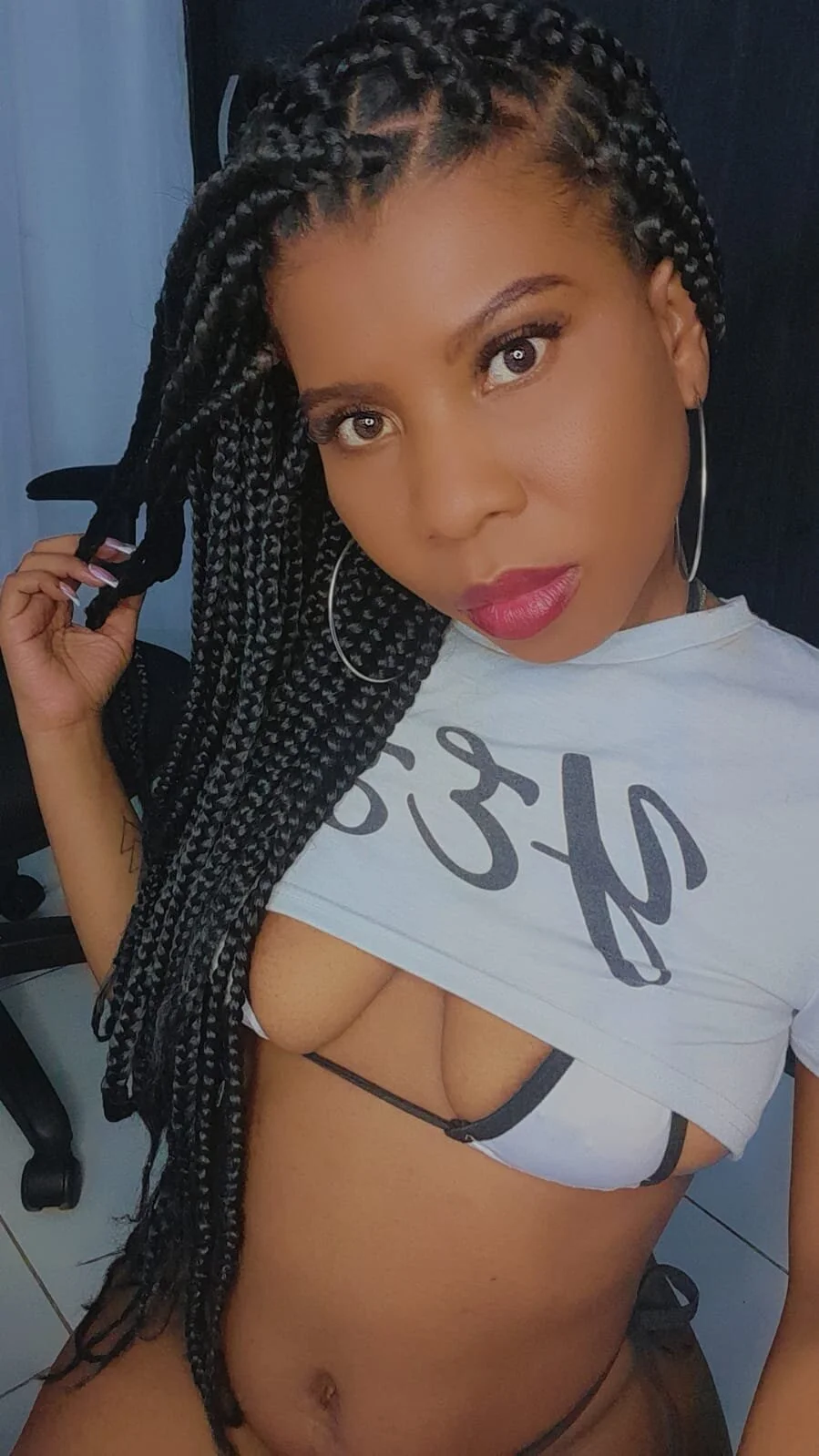 XXX Porn Photo of Nude ivonjoness 2