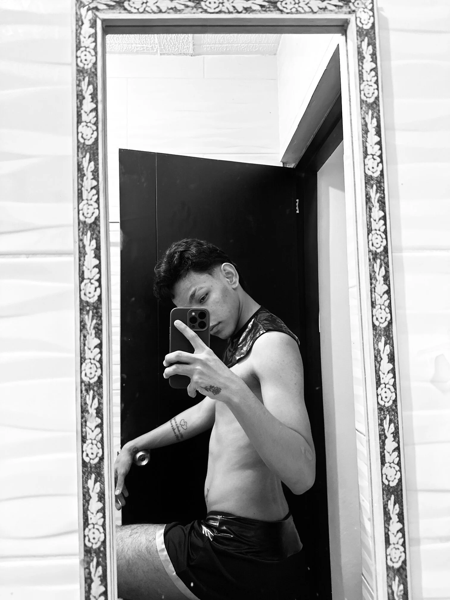 XXX Porn Photo of Nude DeadlyPride0 1