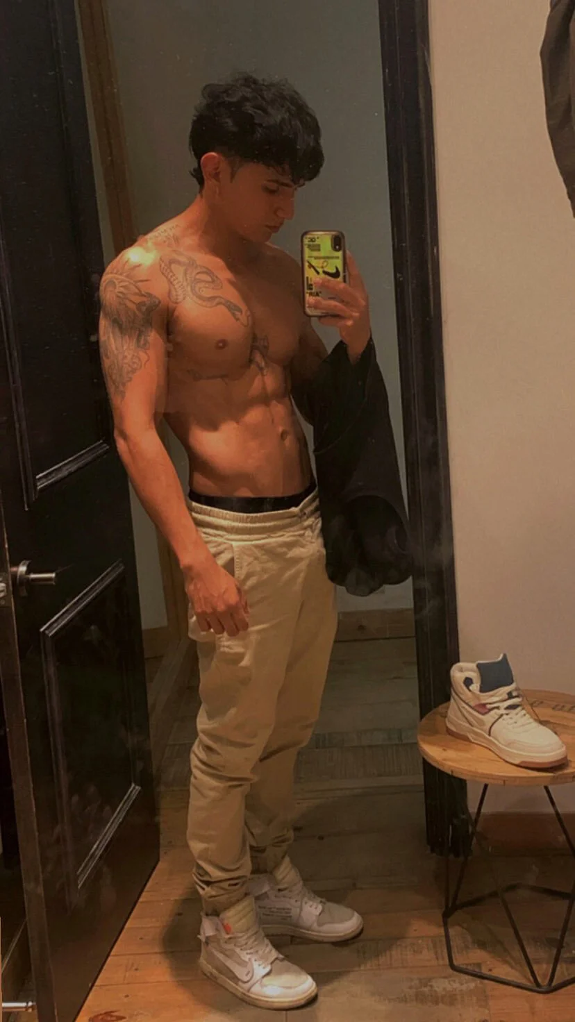 XXX Porn Photo of Nude muscle_boyhorny 141
