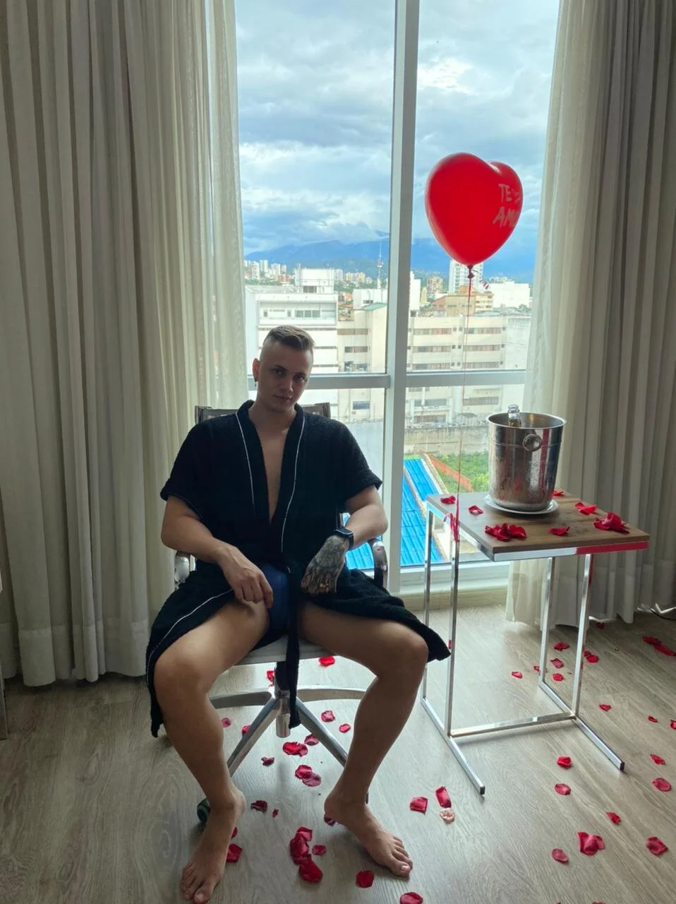 XXX Porn Photo of Nude kike_energy 15