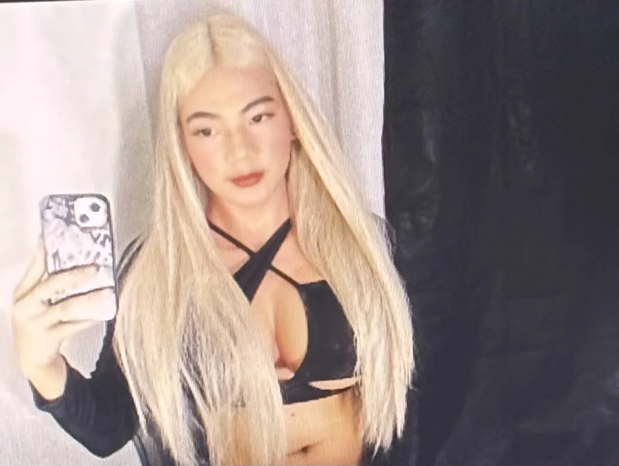 XXX Porn Photo of Nude KendiesCumBluster 1