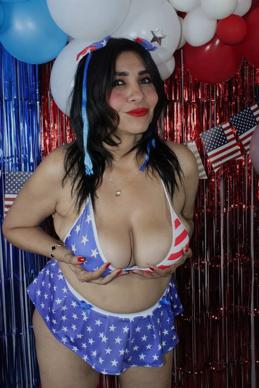 XXX Porn Photo of Nude MilfMonica1 19