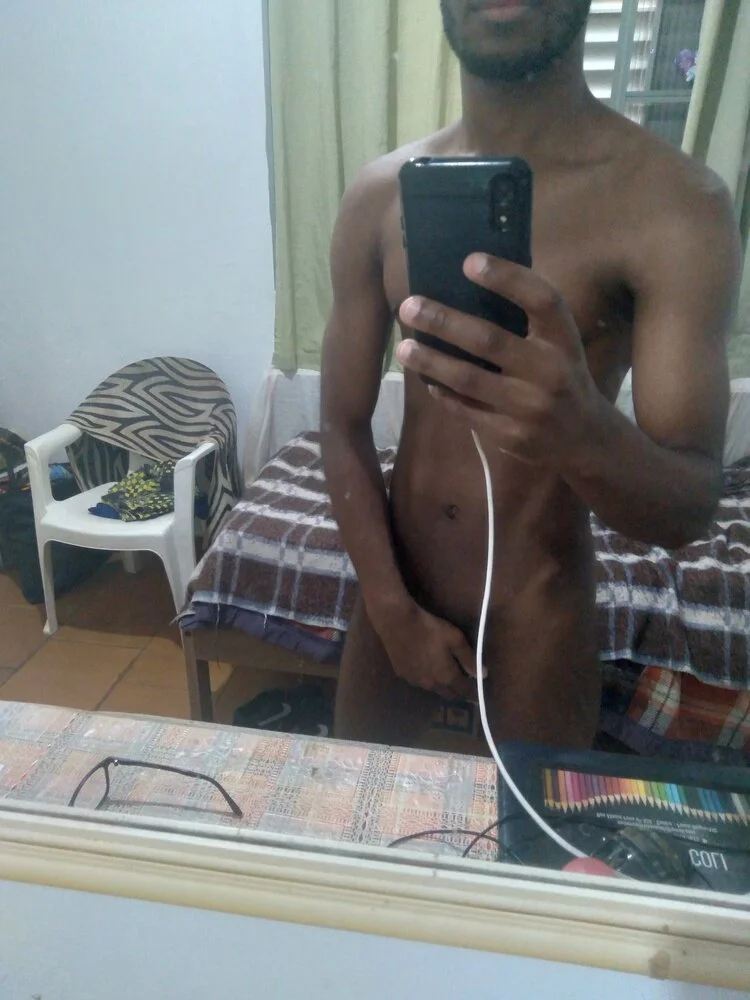 XXX Porn Photo of Nude BlackManBrazill 3