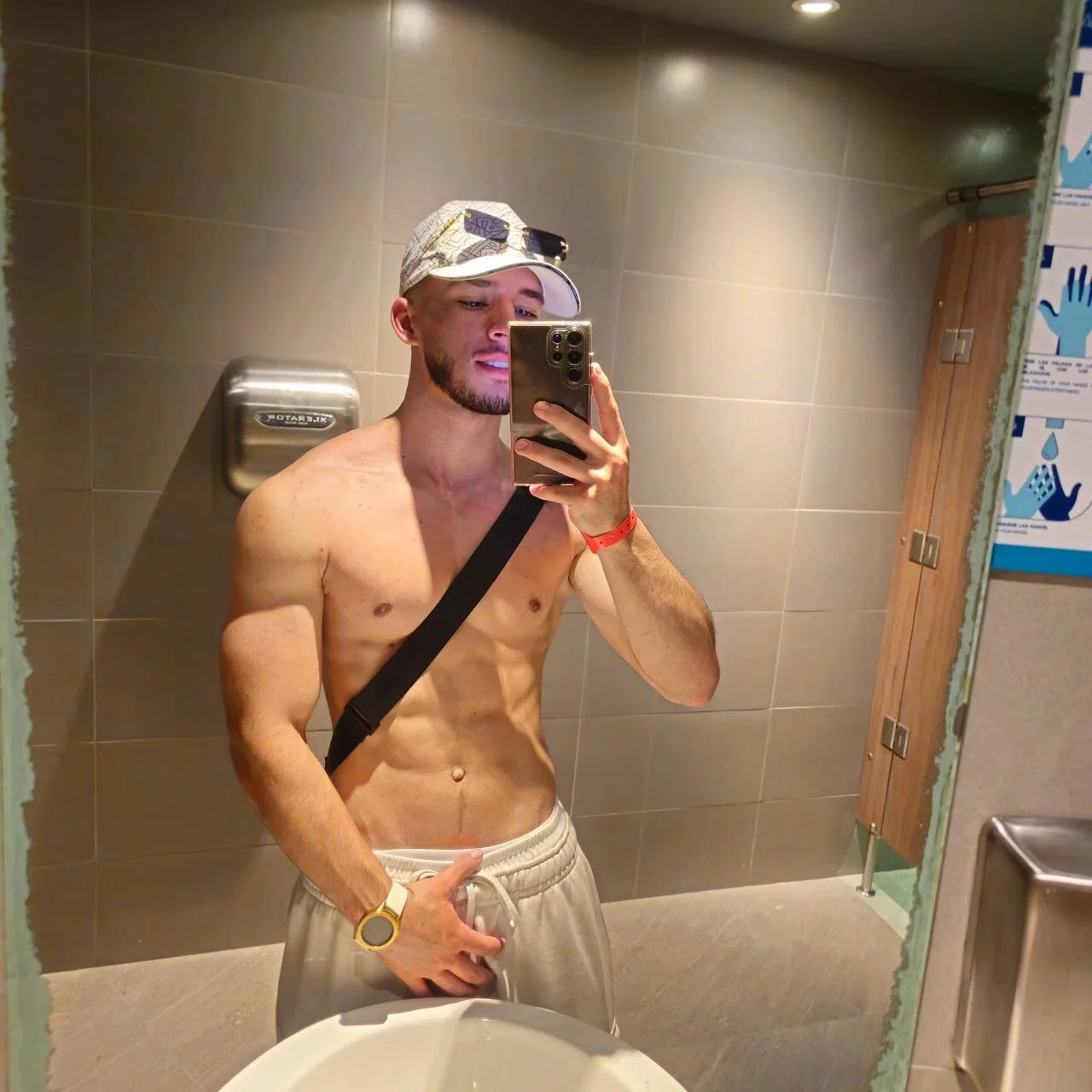 XXX Porn Photo of Nude axel_tone 1