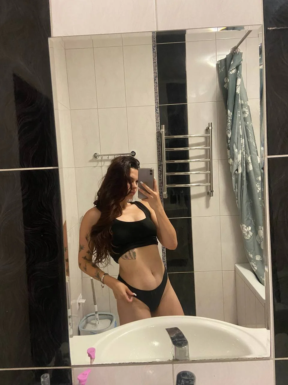 XXX Porn Photo of Nude Insanely_Beautiful1 13