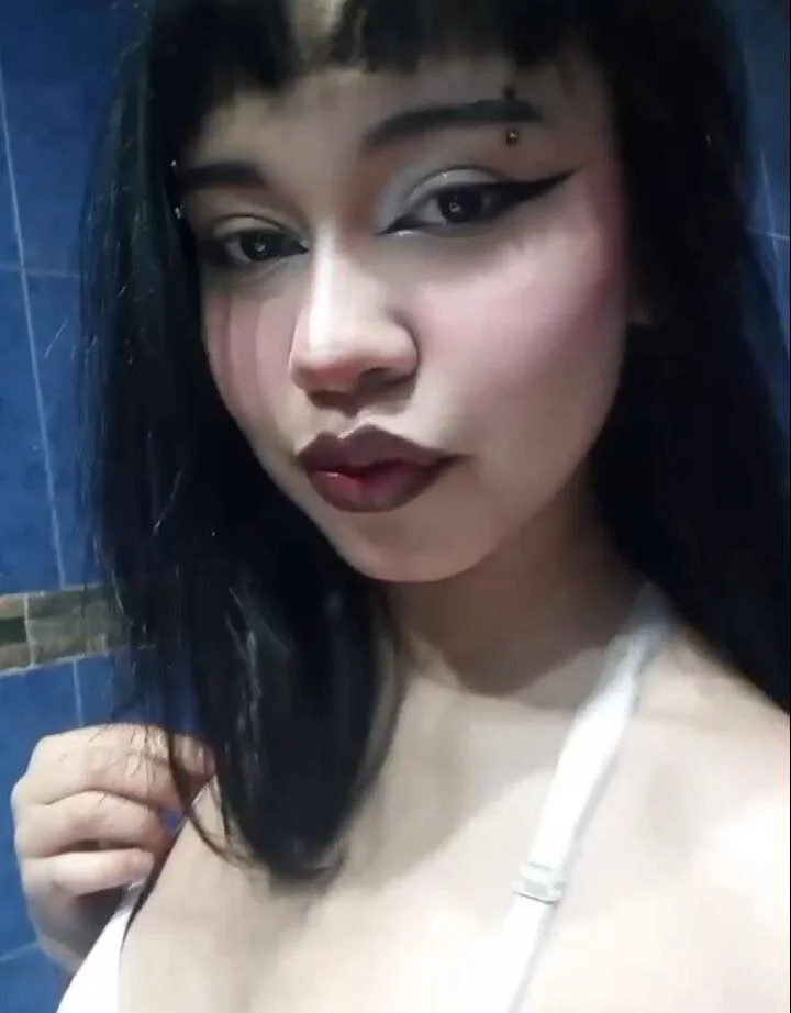 XXX Porn Photo of Nude AntonellaCooper_Pink 4