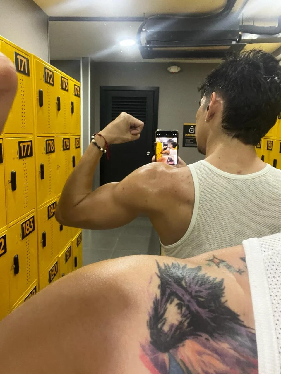 XXX Porn Photo of Nude danielv_95 12