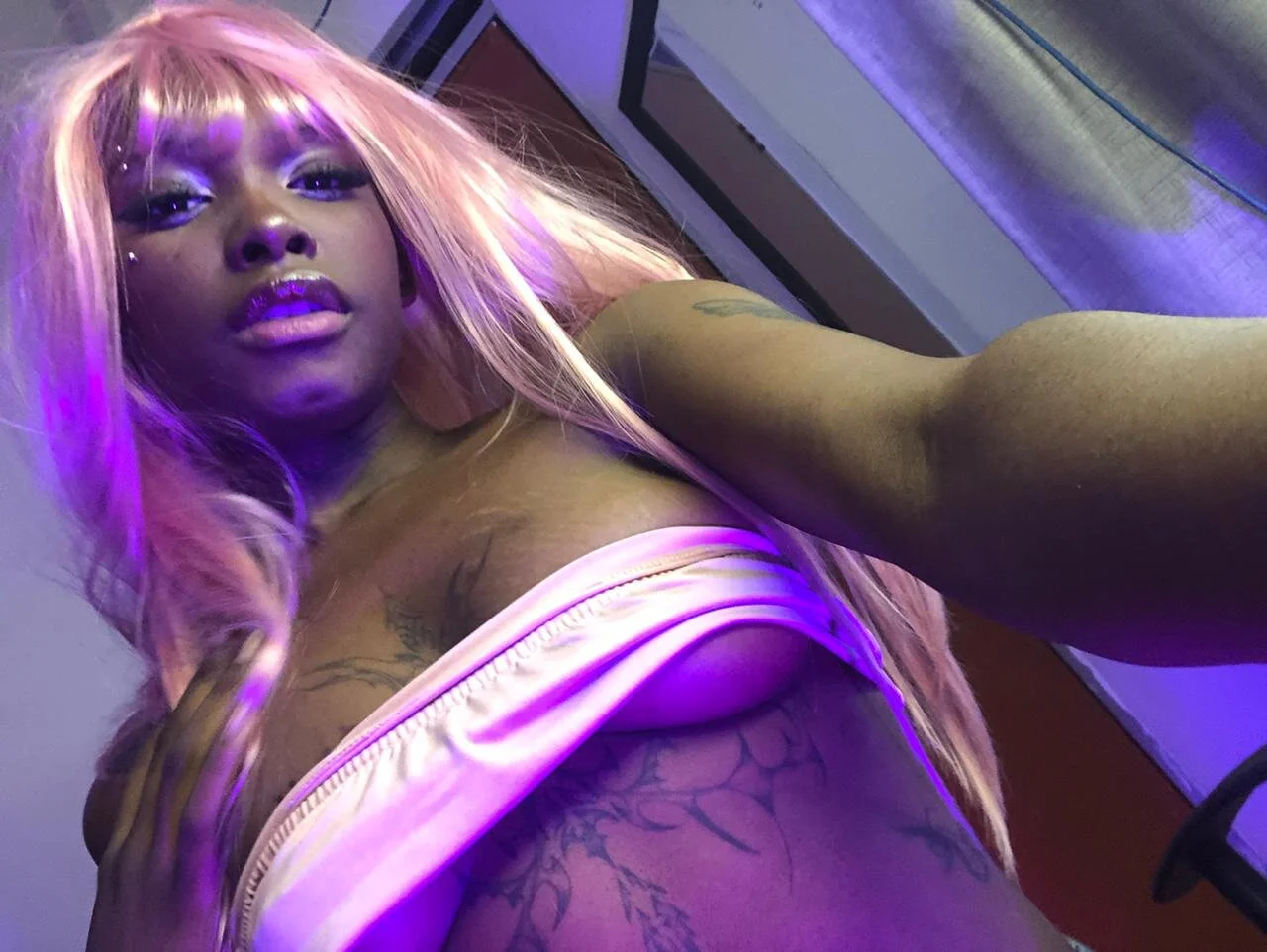 XXX Porn Photo of Nude vickycat_x 2